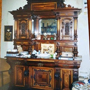 Unterteil Wohnzimmerschrank/Buffet x 1, Mittelteil Wohnzimmerschrank/Buffet x 1, Aufsatzkrone Wohnzi