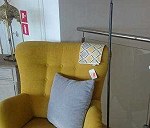 fotel + lampa+ nieduży drewniany obrazek