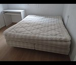 Doppelbett mit Matratze
